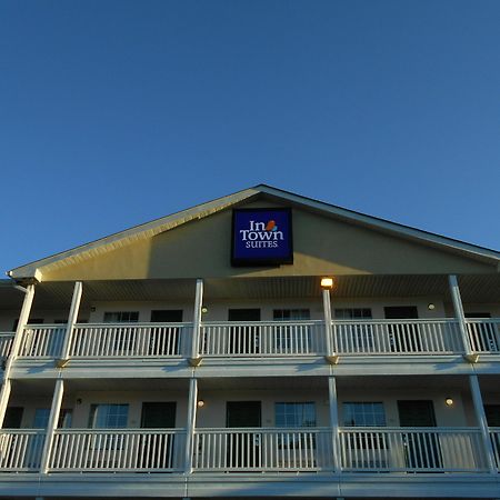 Sun Suites Of Чесапик Экстерьер фото