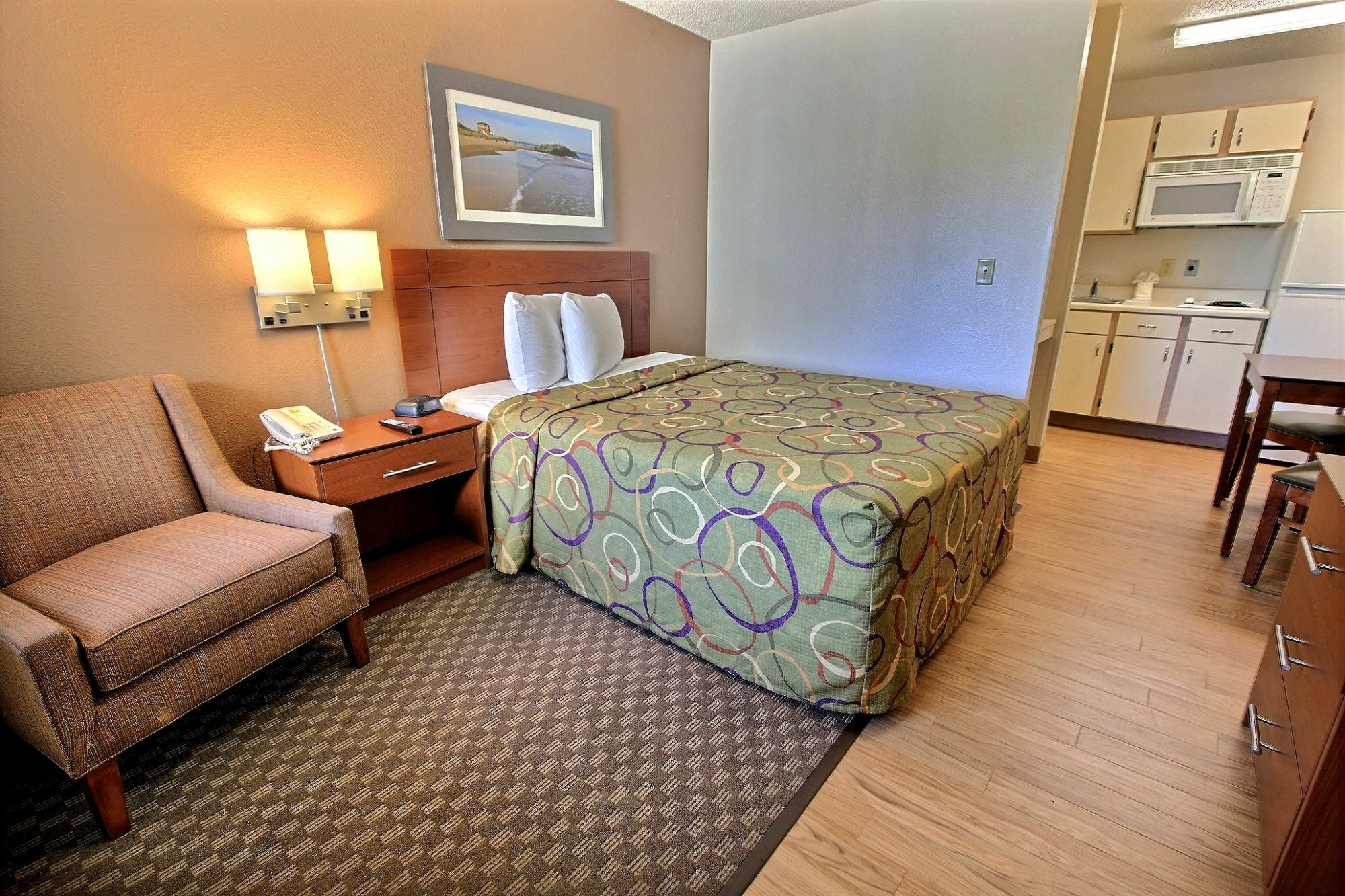 Sun Suites Of Чесапик Экстерьер фото